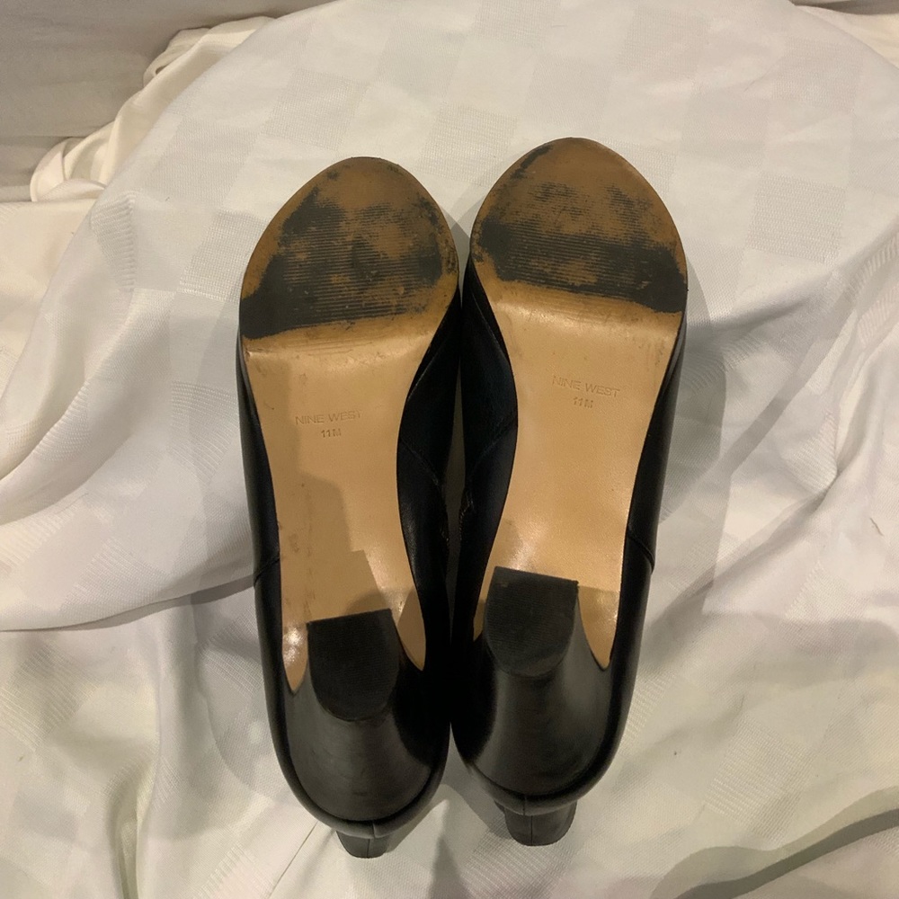 Lightly worn Nine West black heeled booties - Picture 3 of 8